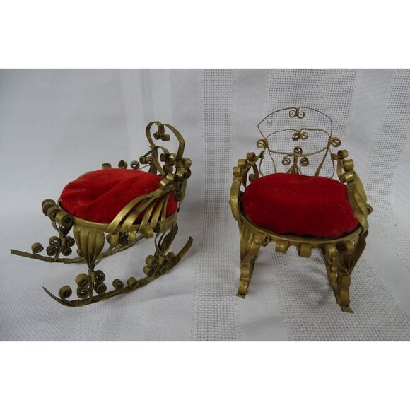 Vintage Lot of Tramp Art Tin Miniature Dollhouse Furniture & Candle Holders - Picture 4 of 9